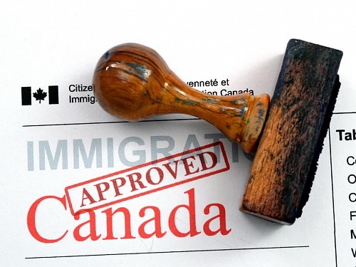 Imigração canadense altera lei relacionada à permissão de trabalho